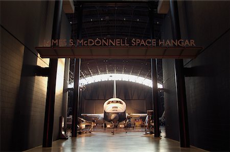 Space Shuttle in Air and Space Museum Hampton, Virginia, USA Foto de stock - Con derechos protegidos, Código: 700-00367688