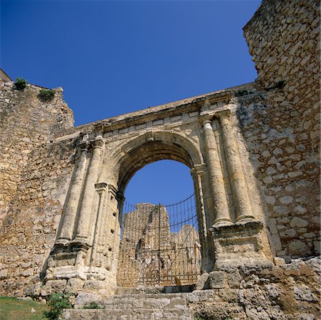 santo domingo - Ruins of Saint Francis Monastery Santo Domingo Dominican Republic Foto de stock - Con derechos protegidos, Código: 700-00361022