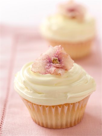 simsearch:700-00361494,k - Cupcake Stock Photo - Rights-Managed, Code: 700-00361484