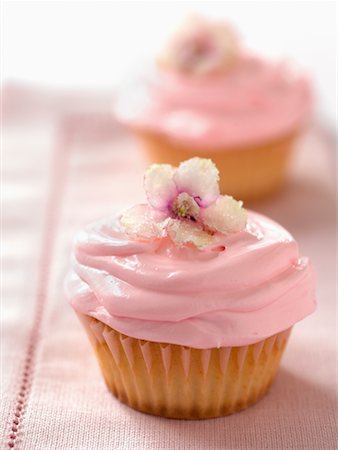 simsearch:700-00361494,k - Cupcake Stock Photo - Rights-Managed, Code: 700-00361485