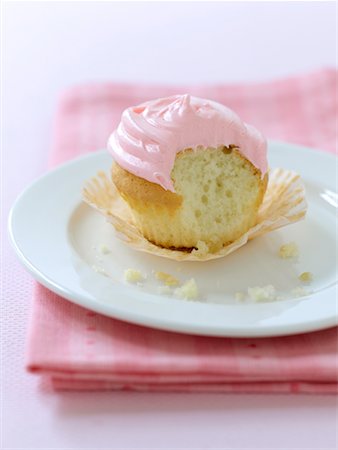 simsearch:700-00361494,k - Cupcake Stock Photo - Rights-Managed, Code: 700-00361483