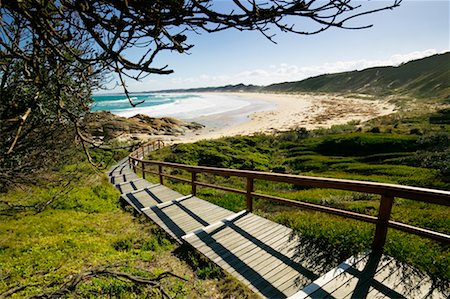 simsearch:700-00199756,k - Promenade à la plage saumons Rocks, parc côtier de Cape Conran, Victoria, Australie Photographie de stock - Rights-Managed, Code: 700-00363235