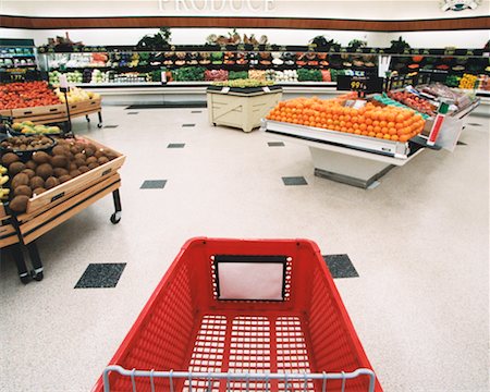 empty shopping cart - Produire la Section épicerie Photographie de stock - Rights-Managed, Code: 700-00404123