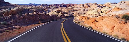 parque estatal del valle de fuego - Road through Desert, Nevada, USA Foto de stock - Con derechos protegidos, Código: 700-00424691
