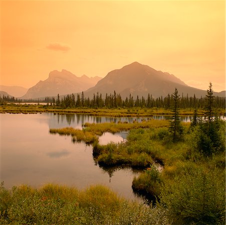 Vermilion Seen, Banff Nationalpark, Alberta, Kanada Stockbilder - Lizenzpflichtiges, Bildnummer: 700-00425185