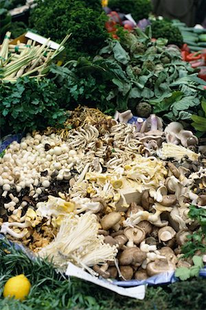 farmers market city - Mushrooms at the Borough Market, London, England Stock Photo - Rights-Managed, Code: 700-00426097