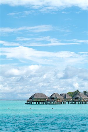 simsearch:841-02717310,k - Bungalows auf Bora Bora Pearl Beach Resort, Bora Bora, Französisch-Polynesien Stockbilder - Lizenzpflichtiges, Bildnummer: 700-00426280