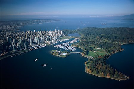 stanley park bc canada pictures - Stanley Park et le paysage urbain, Vancouver, Colombie-Britannique, Canada Photographie de stock - Rights-Managed, Code: 700-00426345