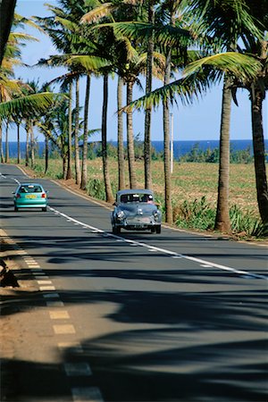 simsearch:700-00438980,k - Cars on Road, Mauritius Foto de stock - Direito Controlado, Número: 700-00438980