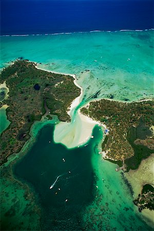 simsearch:700-00439009,k - Aerial View d'île aux Cerfs, Ile Maurice Photographie de stock - Rights-Managed, Code: 700-00439015