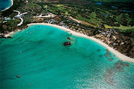 simsearch:700-00439003,k - Aerial View of Blue Bay Beach Mauritius Foto de stock - Con derechos protegidos, Código: 700-00439010