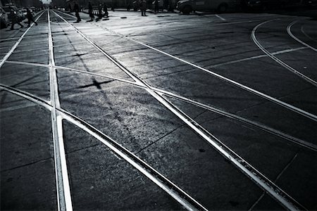 diverging road - Streetcar Tracks Foto de stock - Con derechos protegidos, Código: 700-00439390