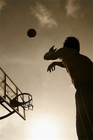 simsearch:640-01364674,k - Homme jouer au Basketball Photographie de stock - Rights-Managed, Code: 700-00439896