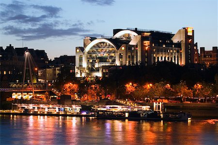 Charing Cross Station, London, England Foto de stock - Direito Controlado, Número: 700-00430333