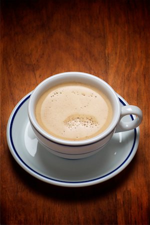 simsearch:600-03406499,k - Tasse de Cappuccino Photographie de stock - Rights-Managed, Code: 700-00430431