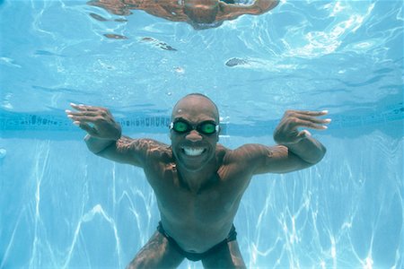 shelley - Man Making Faces Underwater Stock Photo - Rights-Managed, Code: 700-00430698