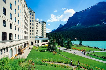 Chateau Lake Louise, Parc National Banff, Alberta, Canada Photographie de stock - Rights-Managed, Code: 700-00430809