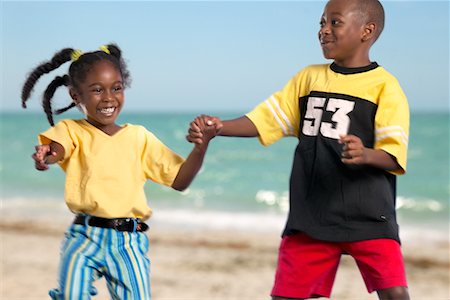 simsearch:700-00195525,k - Boy and Girl Playing on Beach Stock Photo - Rights-Managed, Code: 700-00430897