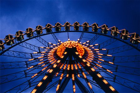 spinning wheel theme park ride - Ferris Wheel at Oktoberfest, Munich, Bavaria, Germany Stock Photo - Rights-Managed, Code: 700-00430949