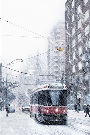 simsearch:841-03676995,k - Streetcar in Snow Storm, Toronto, Ontario, Canada Foto de stock - Con derechos protegidos, Código: 700-00458155