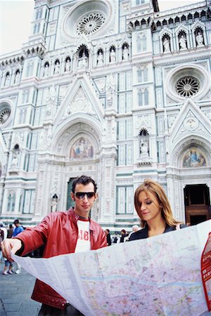 Couple at the Duomo Cathedral, Florence, Tuscany, Italy Foto de stock - Con derechos protegidos, Código: 700-00458296