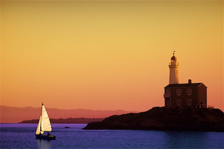 simsearch:600-01120040,k - Erebos Leuchtturm bei Sonnenuntergang, Victoria, British Columbia, Kanada Stockbilder - Lizenzpflichtiges, Bildnummer: 700-00459912