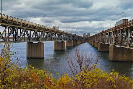 río san lorenzo - The Honore Mercier Bridge, Montreal, Quebec, Canada Foto de stock - Con derechos protegidos, Código: 700-00476978