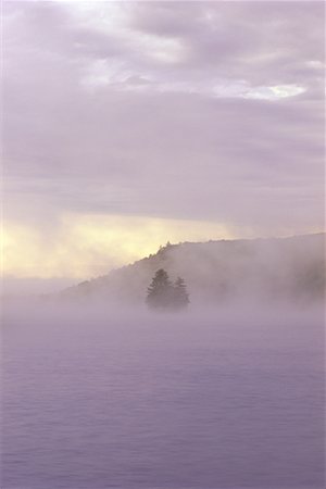 simsearch:700-00002357,k - Misty Lake, lac Negeek, sur la rivière Madawaska, Combermere, Ontario, Canada Photographie de stock - Rights-Managed, Code: 700-00478062