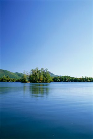 Île dans le lac George, parc des Adirondacks, New York, USA Photographie de stock - Rights-Managed, Code: 700-00478385