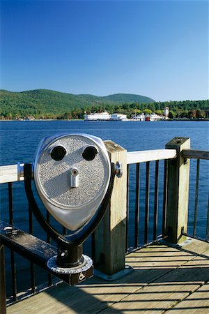 Trouveur de vue surplombant le lac George, parc des Adirondacks, New York, USA Photographie de stock - Rights-Managed, Code: 700-00478380