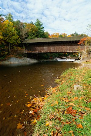 Green River Covered Bridge, Franklin County, Massachusetts, USA Foto de stock - Direito Controlado, Número: 700-00478420