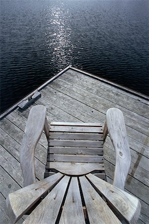 Chaise Adirondack sur Dock Photographie de stock - Rights-Managed, Code: 700-00481977