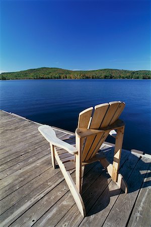 Chaise Adirondack sur Dock Photographie de stock - Rights-Managed, Code: 700-00481984