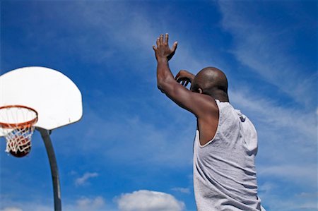 simsearch:700-07232341,k - Man Playing Basketball Foto de stock - Con derechos protegidos, Código: 700-00515265