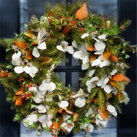 simsearch:700-00515974,k - Close-up of Christmas Wreath Foto de stock - Con derechos protegidos, Código: 700-00515975