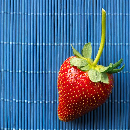 simsearch:700-00025755,k - Close-Up of Strawberry Foto de stock - Con derechos protegidos, Código: 700-00519424