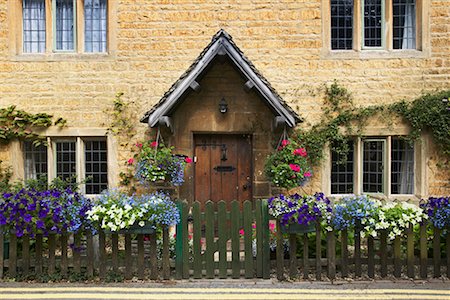 Cottage anglais, Moreton-in-Marsh, Cotswolds, Angleterre Photographie de stock - Rights-Managed, Code: 700-00513872