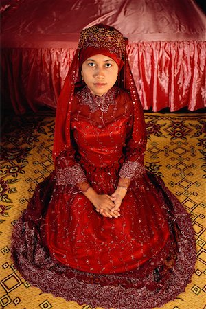 simsearch:700-01199501,k - Bride in Traditional Wedding Dress Foto de stock - Direito Controlado, Número: 700-00513908