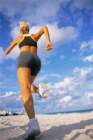 simsearch:700-00514014,k - Woman Jogging Foto de stock - Con derechos protegidos, Código: 700-00513978