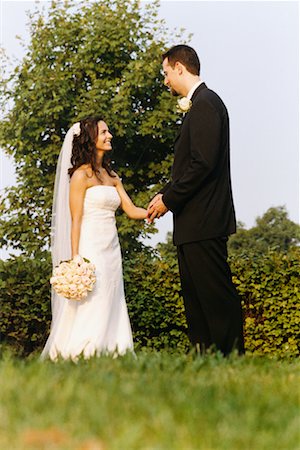 Portrait of Bride and Groom Foto de stock - Con derechos protegidos, Código: 700-00524035