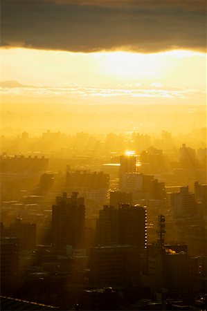 simsearch:700-06786983,k - Ligne d'horizon au coucher du soleil, Sapporo, Hokkaido, Japon Photographie de stock - Rights-Managed, Code: 700-00524747