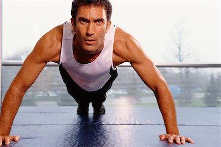 simsearch:700-00526639,k - Man Doing Push Ups Stock Photo - Rights-Managed, Code: 700-00526695