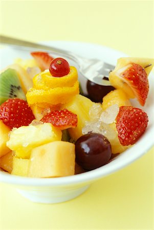 simsearch:700-00528641,k - Salade de fruits Photographie de stock - Rights-Managed, Code: 700-00528628