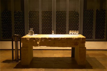dégustateur de vin (homme et femme) - Vin dégustation salle, Bodega Salentein, Province de Mendoza, Argentine Photographie de stock - Rights-Managed, Code: 700-00520194