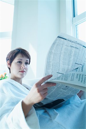 simsearch:700-00520582,k - Woman Reading Newspaper Stock Photo - Rights-Managed, Code: 700-00520581