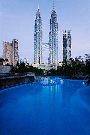 simsearch:841-09183690,k - Petronas Twin Towers, Kuala Lumpur, Malaysia Fotografie stock - Rights-Managed, Codice: 700-00520848