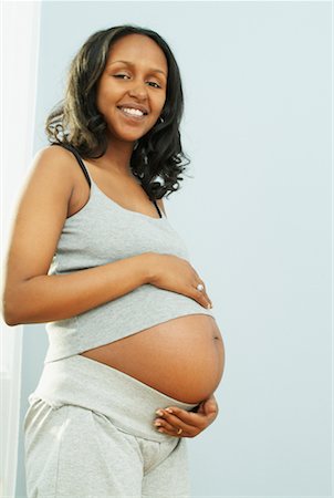 simsearch:700-00528067,k - Portrait de femme enceinte Photographie de stock - Rights-Managed, Code: 700-00522912
