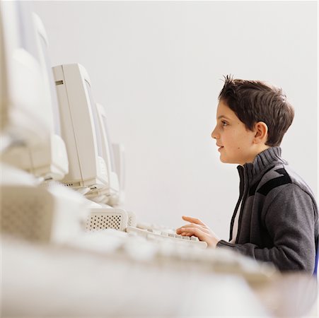 simsearch:700-03445087,k - Student Using Computer in Classroom Stock Photo - Rights-Managed, Code: 700-00523445