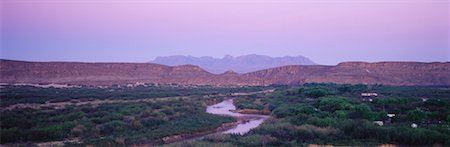 purple mountain sunset - Rio Grande River and the Chisos Mountains, Big Bend National Park, Texas, USA Stock Photo - Rights-Managed, Code: 700-00530085