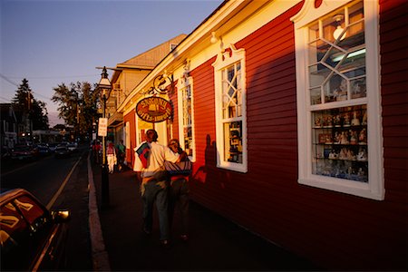small town stores in america - Couple, Kennebunkport, Maine, USA Stock Photo - Rights-Managed, Code: 700-00546939
